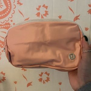 BRAND NEW WITH TAGS! LULULEMON ATHLETICA everywhere belt bag - melon sorbet